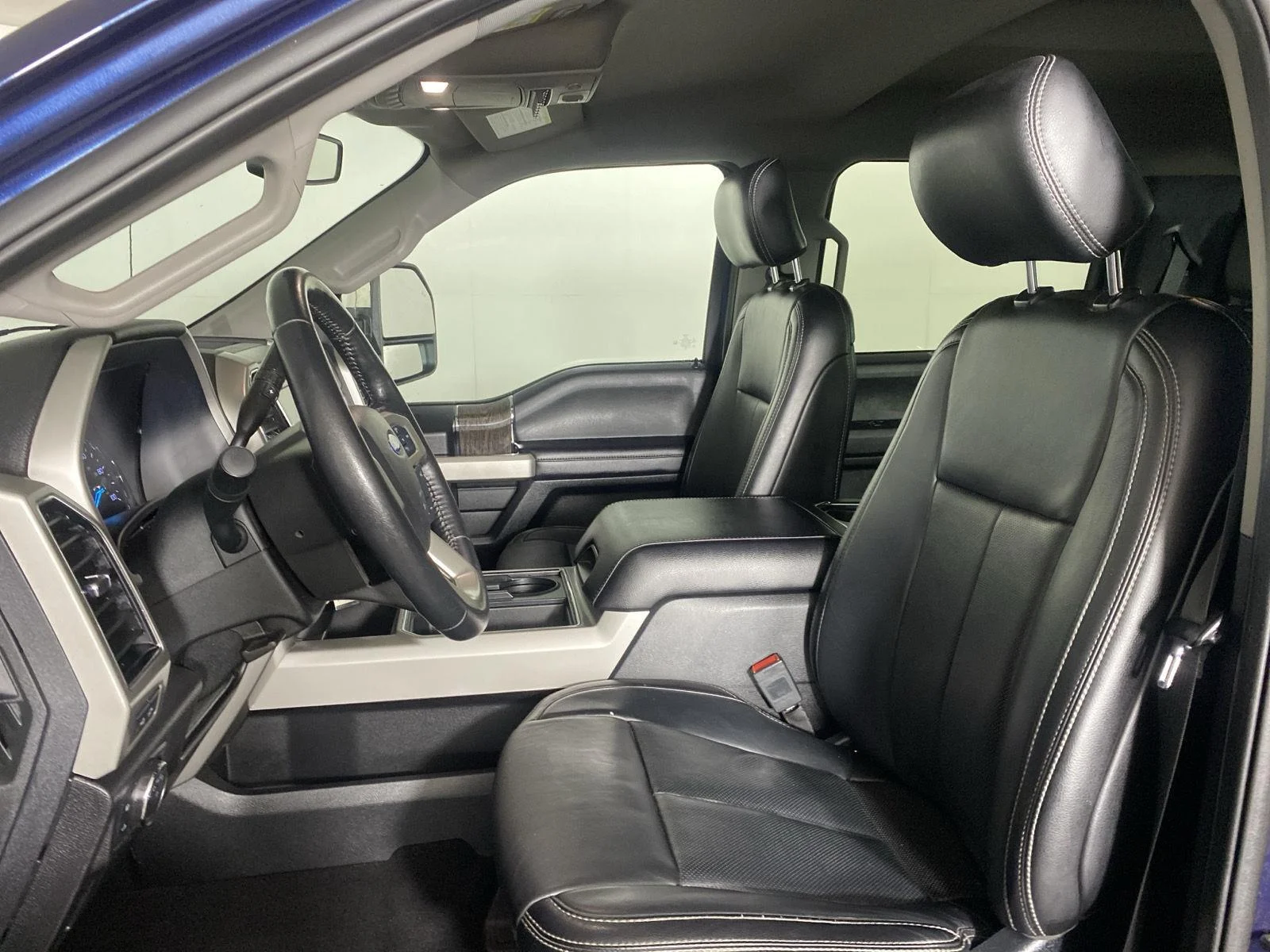 Used 2020 Blue Jeans Ford Lariat image 19