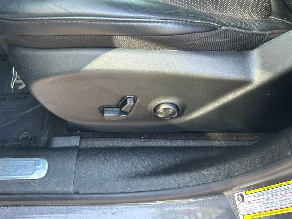Used 2019 Gray Jeep Limited image 16