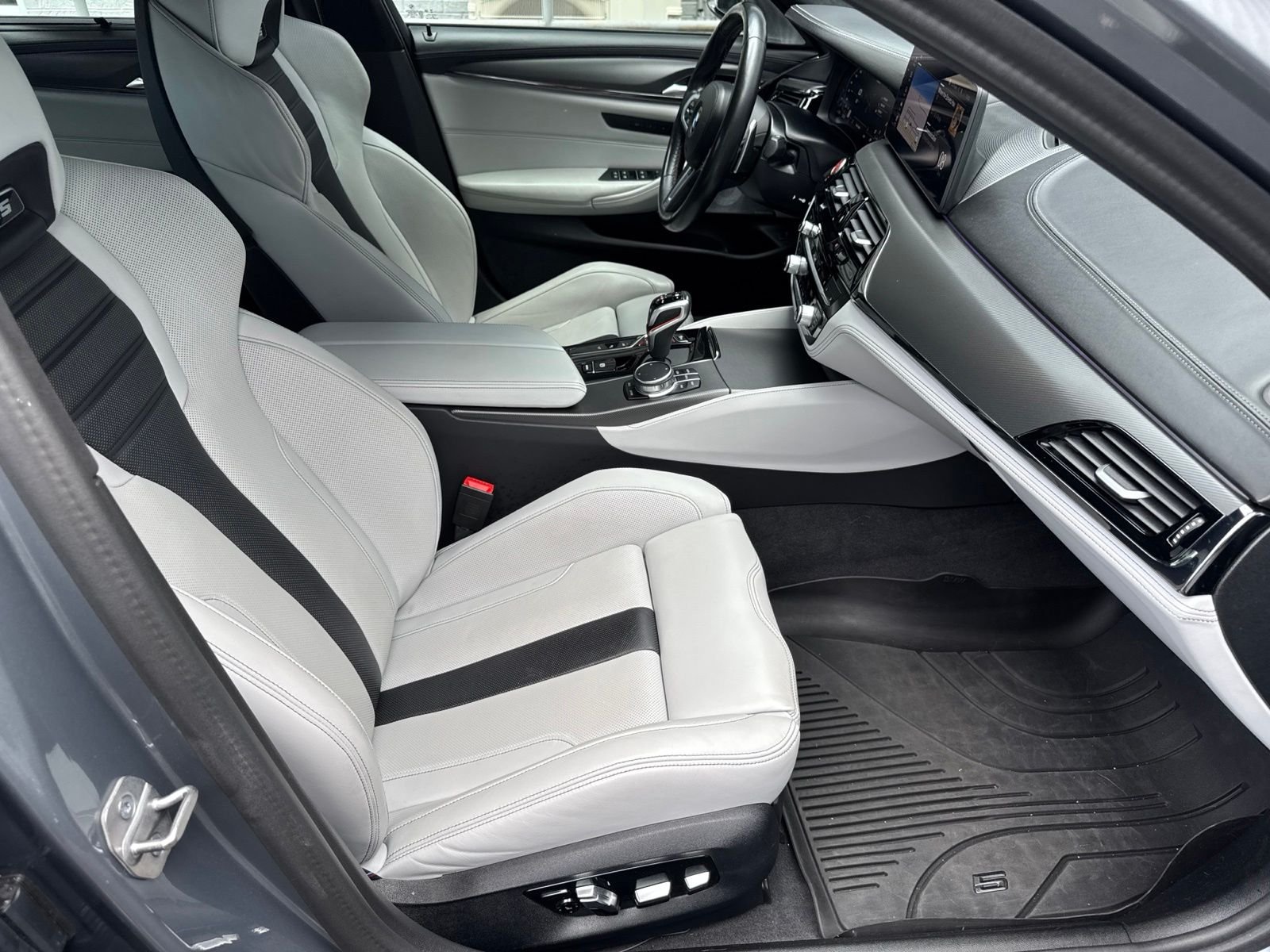 Used 2023 Gray BMW Base image 34