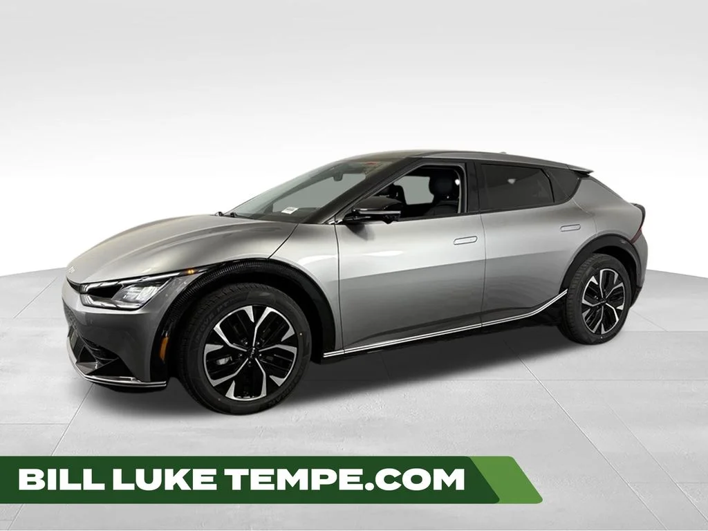 Used 2024 Steel Gray Kia Wind image 1
