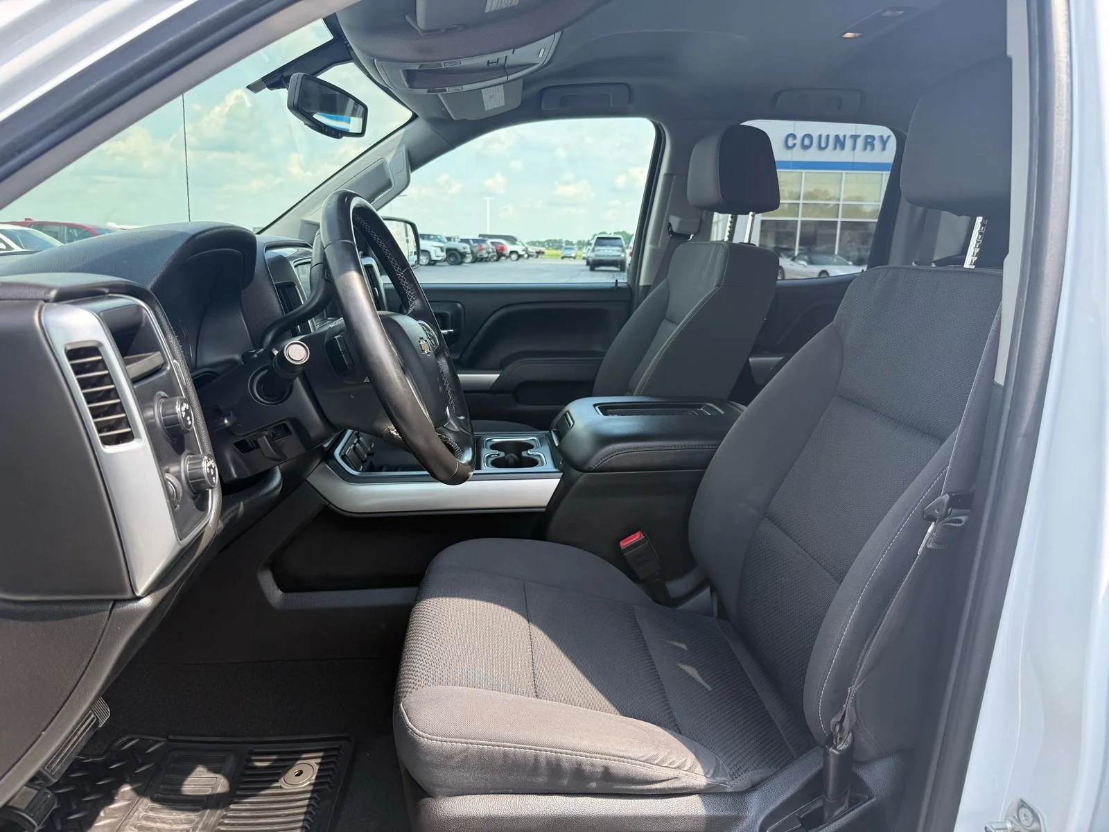 Used 2017 SUMMIT WHITE Chevrolet LT image 14