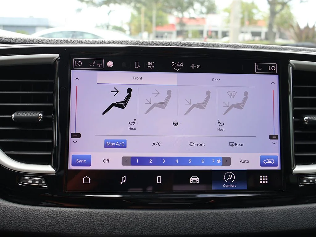 Used 2023 Black Chrysler Touring L image 40