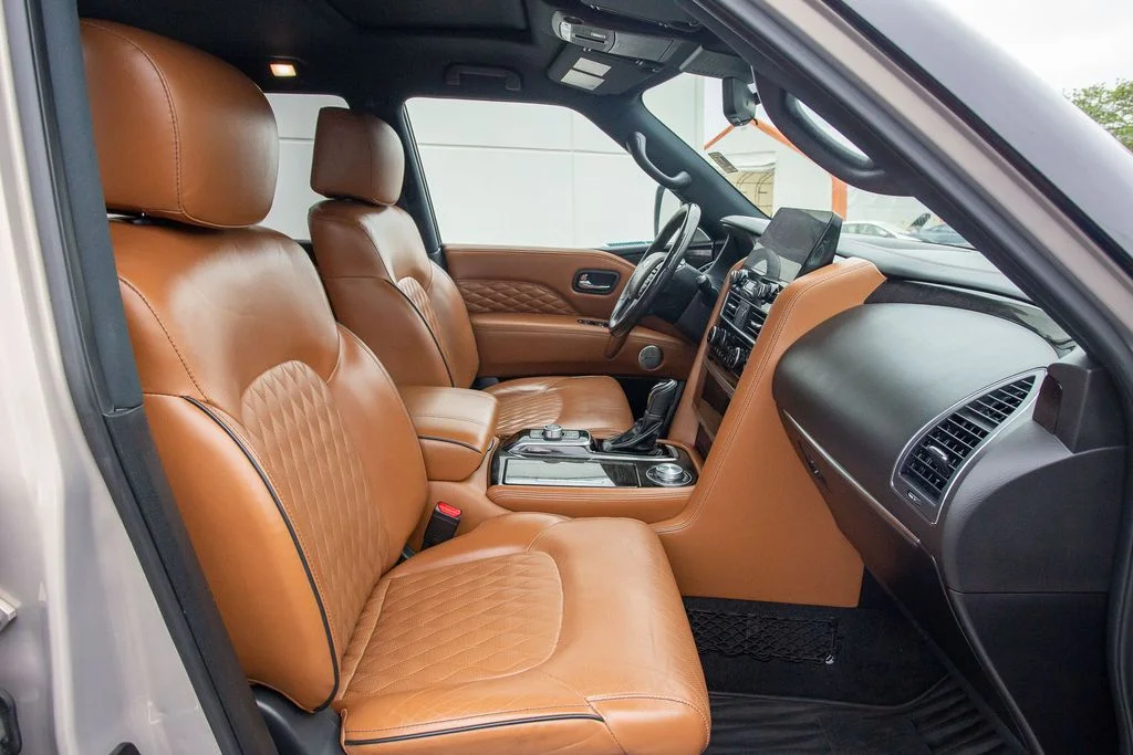 Used 2022 Champagne INFINITI 4WD Sensory image 25