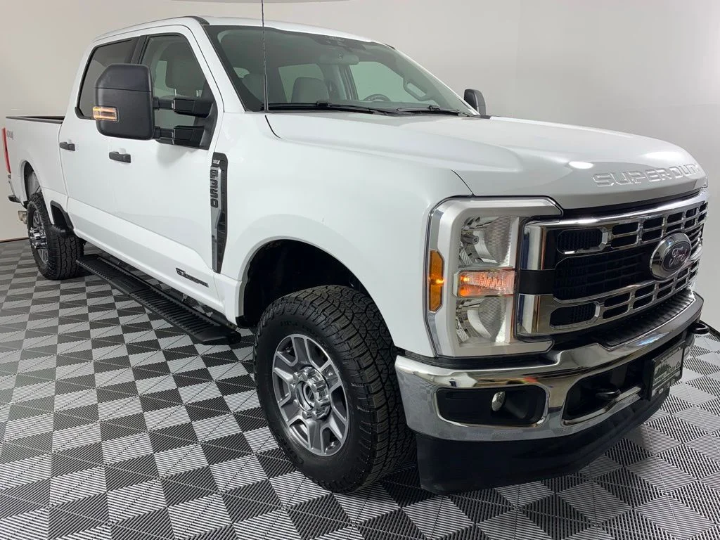 Used 2025 White Ford XLT image 5
