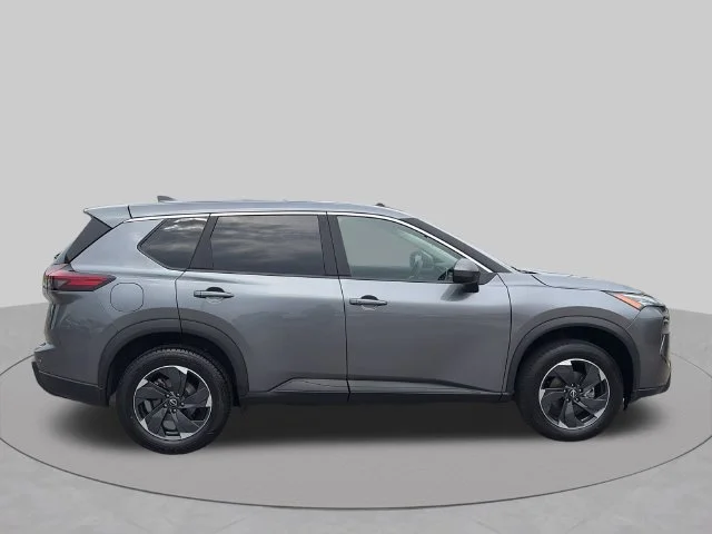 2025 Nissan Rogue SV - Photo 7
