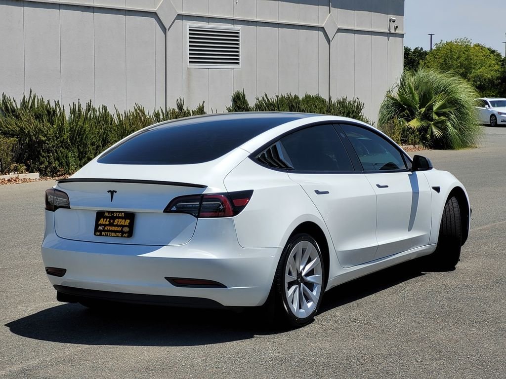 Used 2023 White Tesla Base image 4
