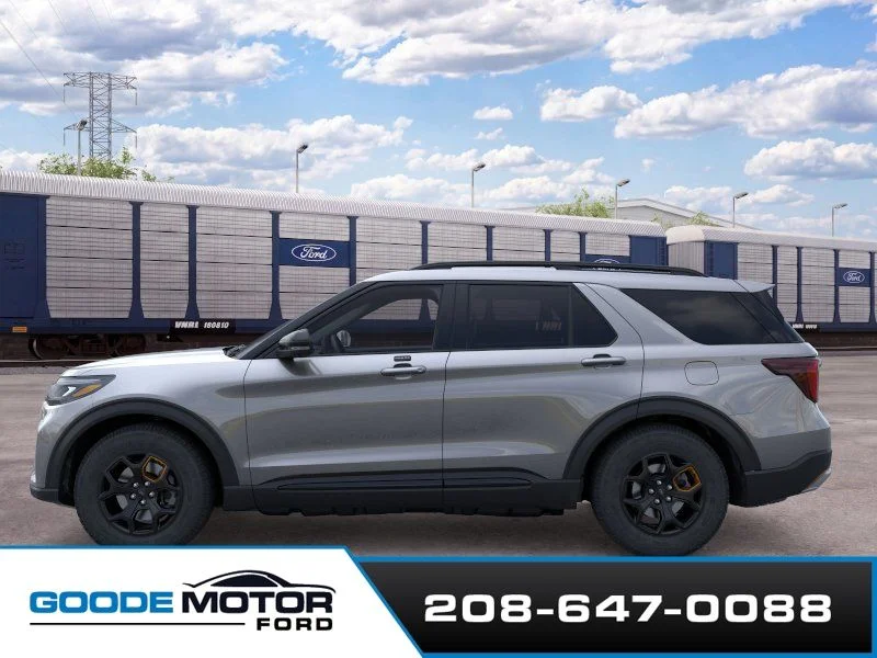 New 2026 Carbonized Gray Metallic Ford Tremor® image 3