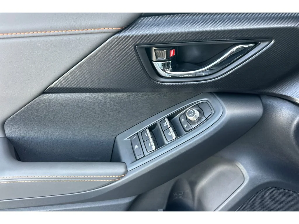 New 2026 CRYSTAL BLACK SILICA Subaru Limited Hybrid image 11