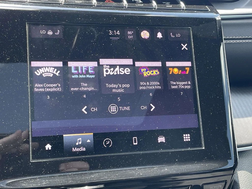 Used 2023 White Jeep Altitude X image 26