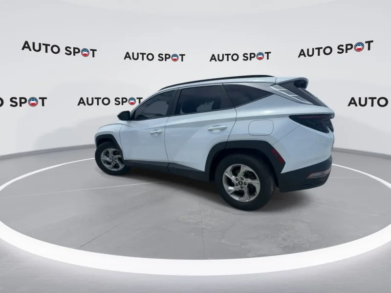 Used 2022 White Hyundai SEL image 6