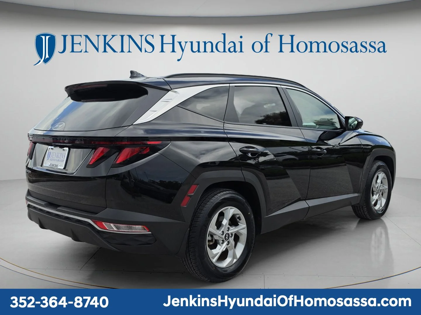 Used 2024 Black Hyundai SEL image 4