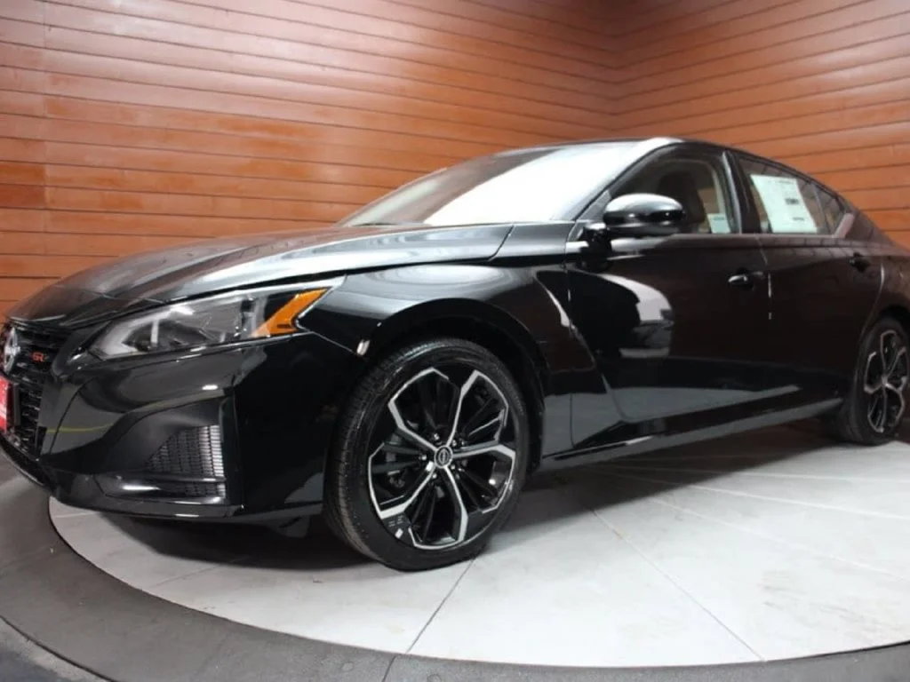 New 2026 Super Black Nissan SR image 27