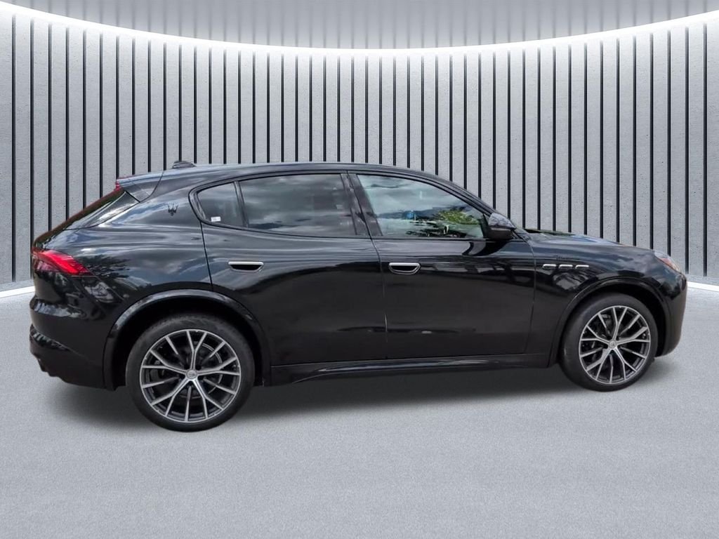 Used 2023 Black Maserati Modena image 3