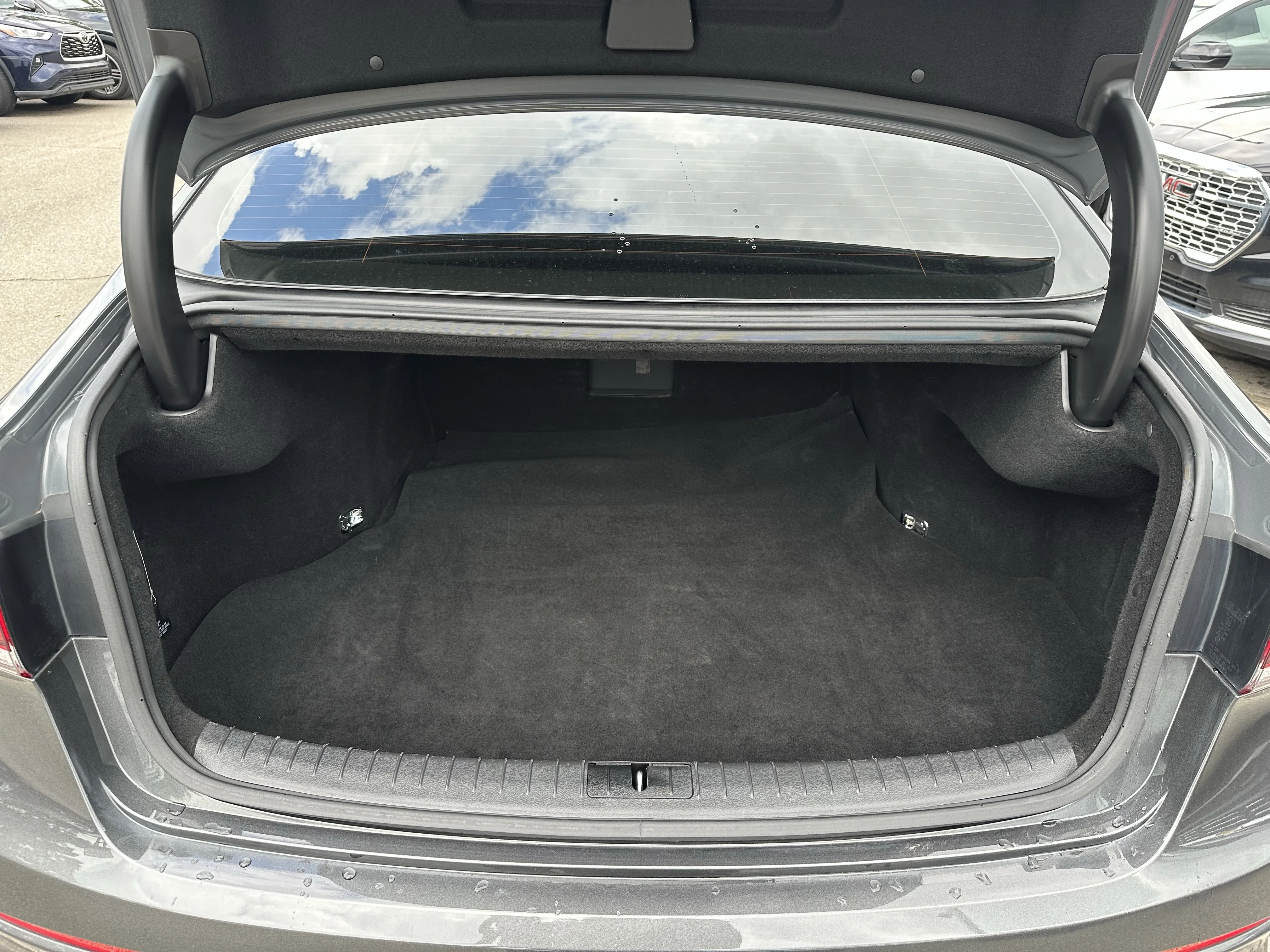 Used 2020 Himalayan Grey Metallic Genesis 3.3T Sport image 8