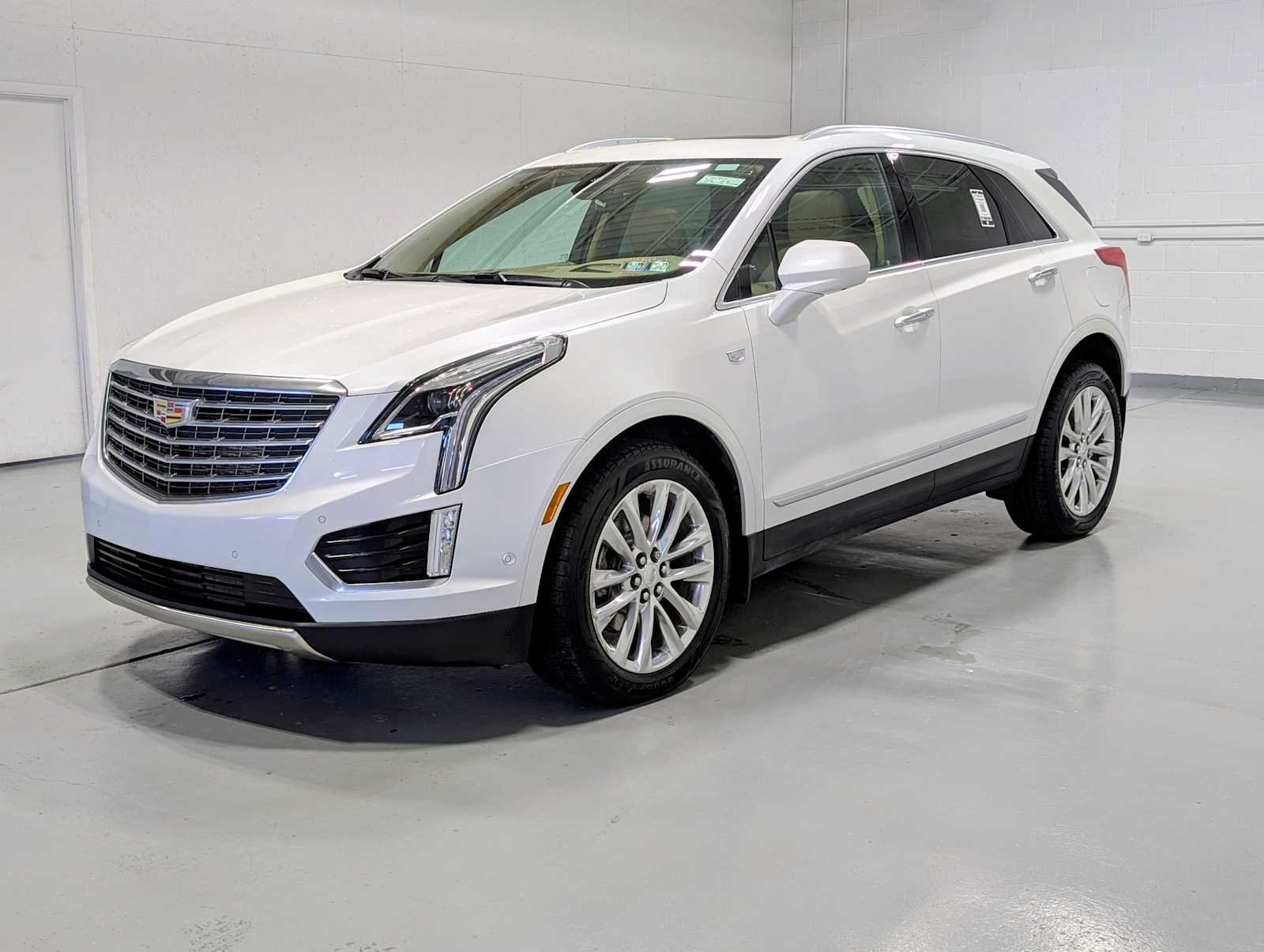 2018 Cadillac XT5 AWD Platinum's photo