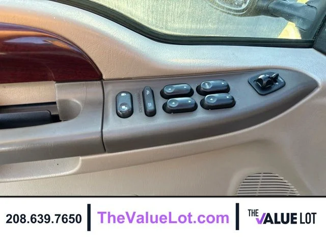 Used 2004 Green Ford Eddie Bauer image 19