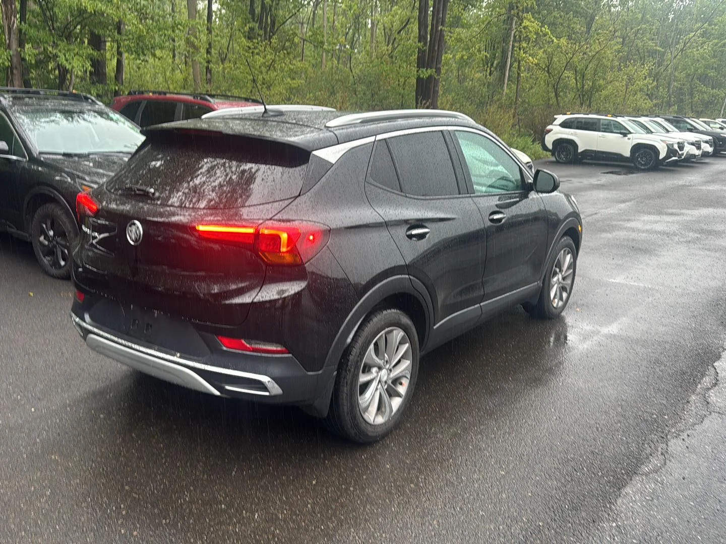 Used 2022 Ebony Twilight Metallic Buick Essence image 9