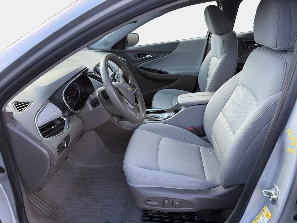Used 2018 Silver Ice Metallic Chevrolet LT image 12