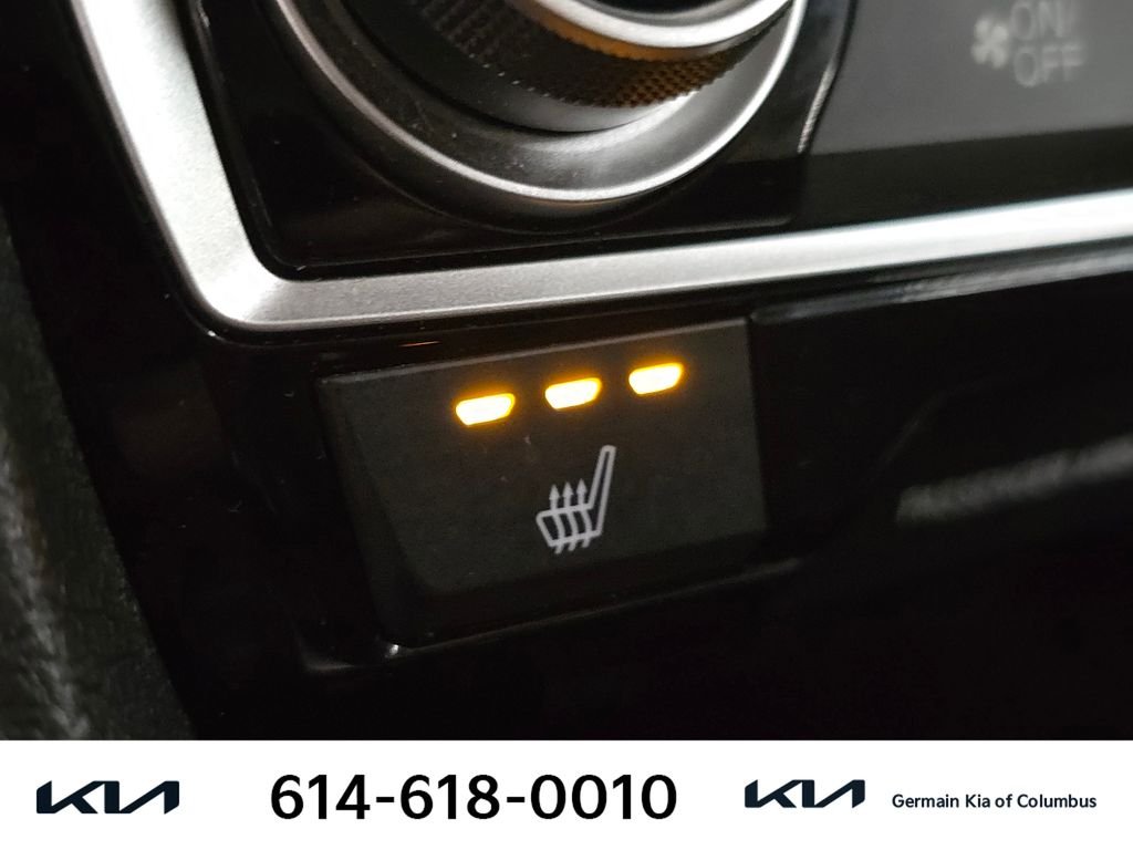 Used 2016  Honda Touring image 32