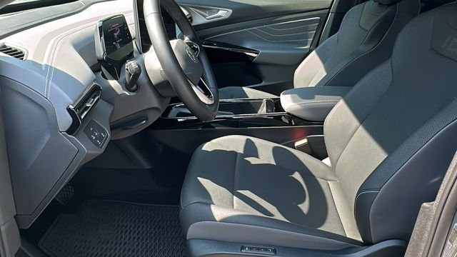 Certified Used 2025 Gray Volkswagen Pro S image 9