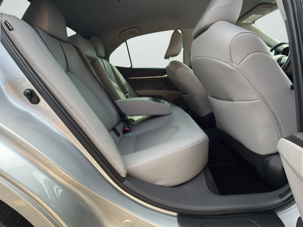 Used 2022 Silver Toyota XLE image 23