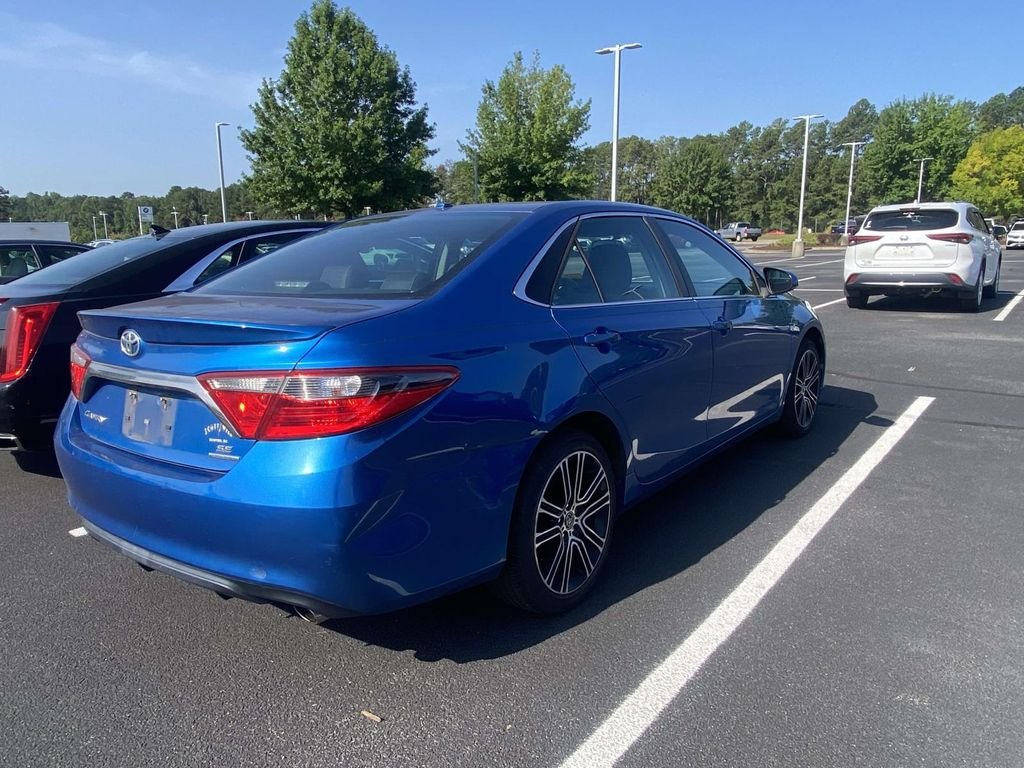 Used 2016 Blue Toyota SE image 10