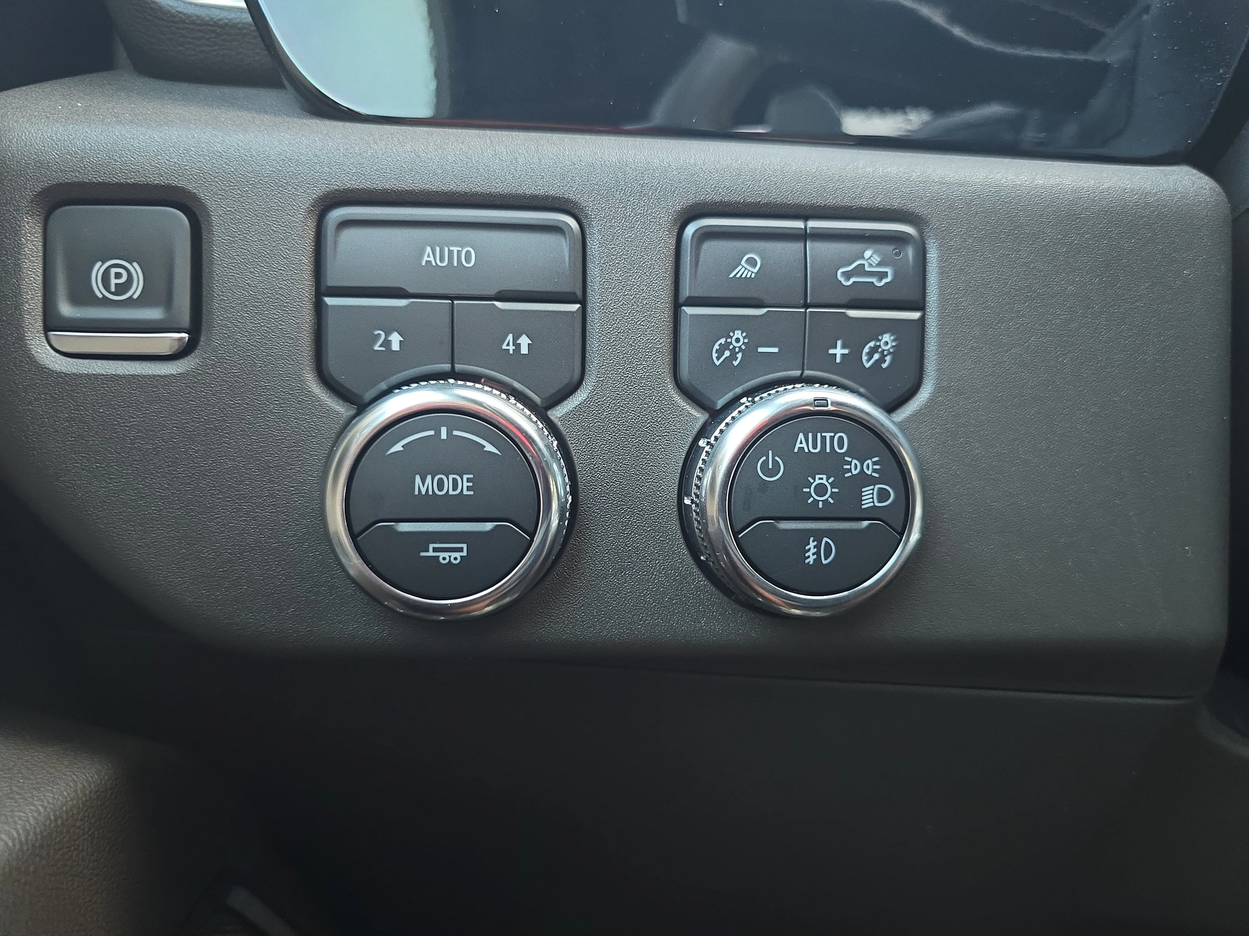 Used 2024 Summit White GMC SLT image 25
