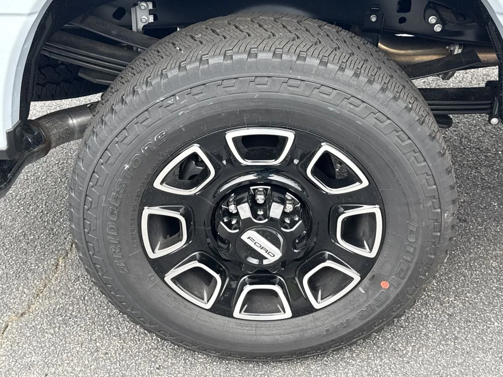 New 2026 Gray Ford Platinum image 17