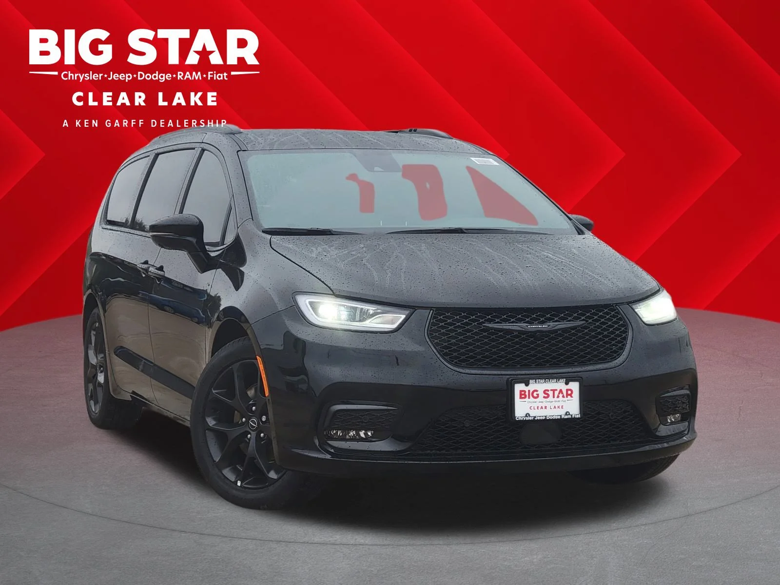 2026 Chrysler Pacifica Select's photo