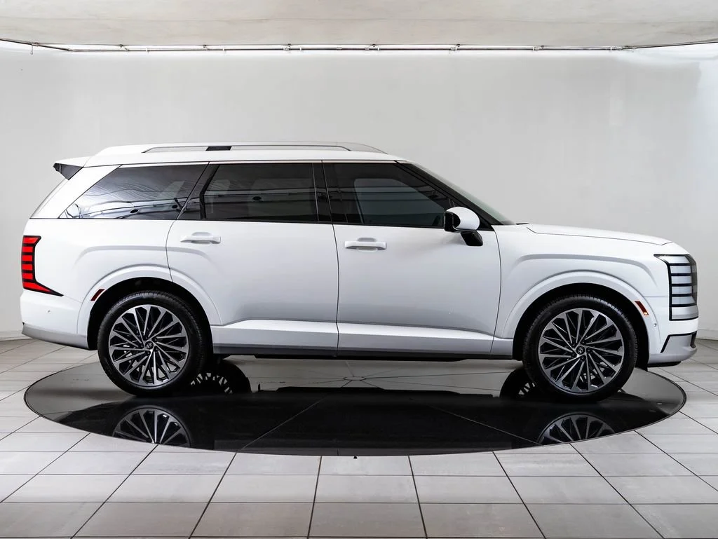 Used 2026 Creamy White Pearl Hyundai Calligraphy image 11