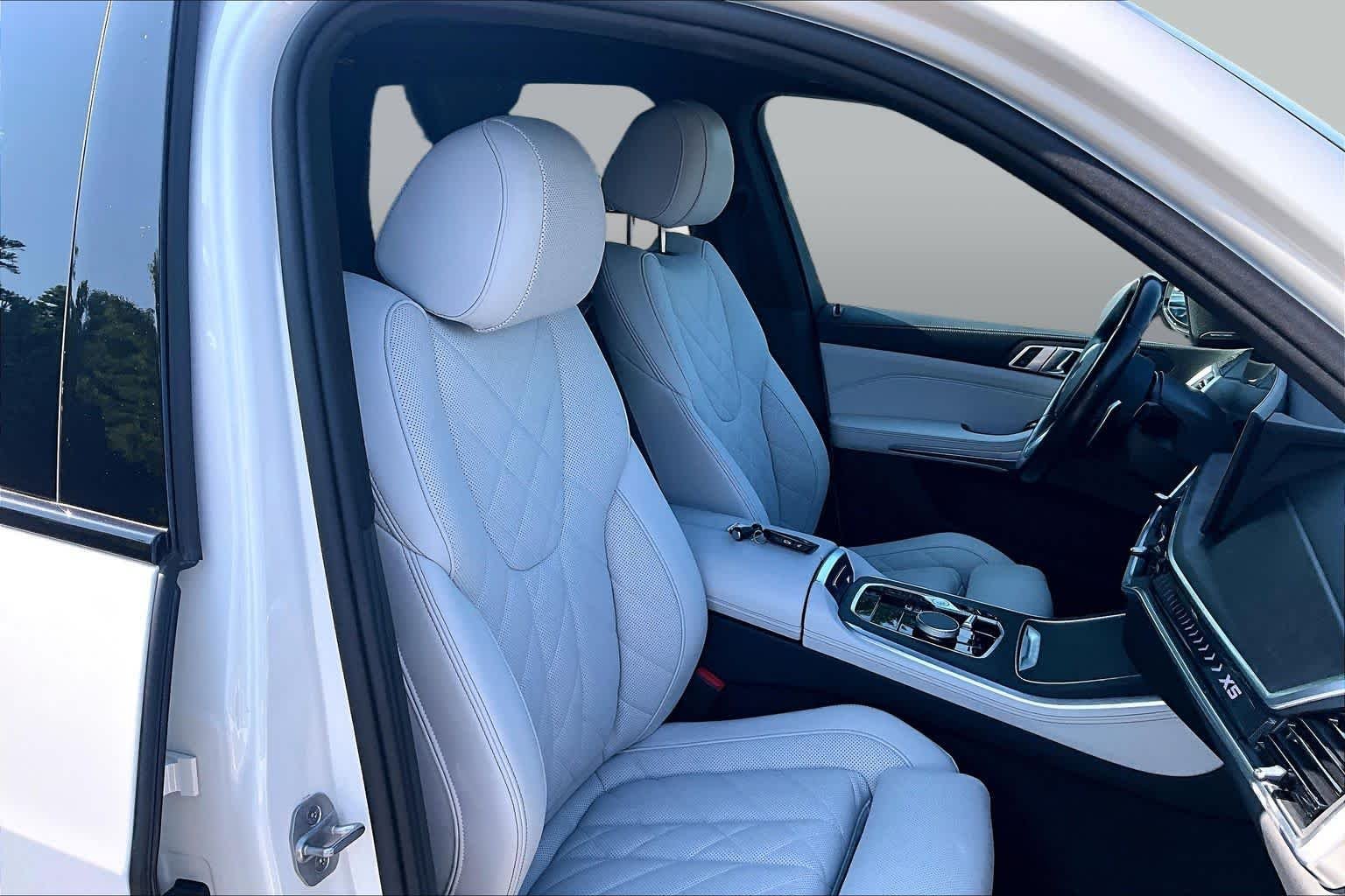 Certified Used 2024 Alpine White BMW xDrive40i image 8