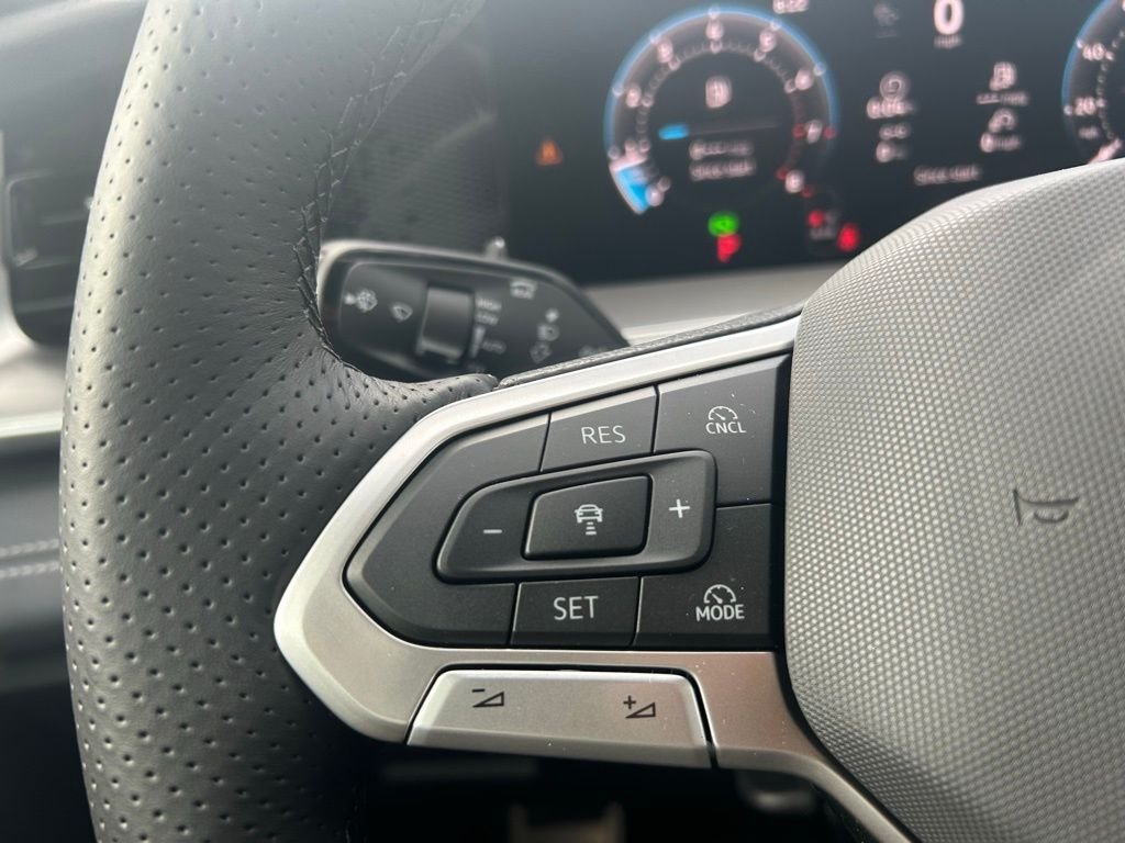 New 2026 White/off-white Volkswagen 2.0T SE R-Line Black image 19