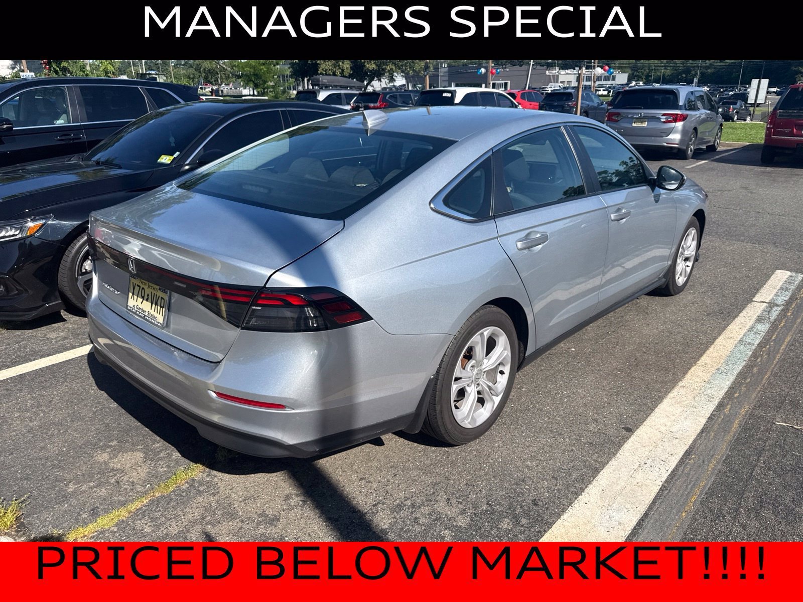 Certified Used 2025 Solar Silver Metallic Honda LX image 36