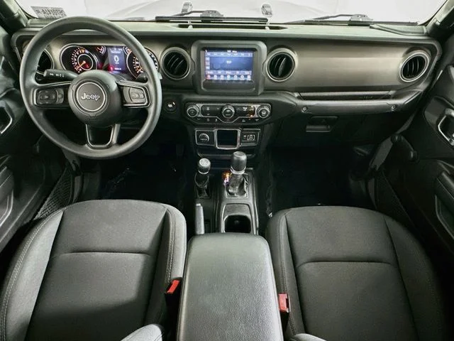 Certified Pre-Owned 2022 Jeep Gladiator Willys