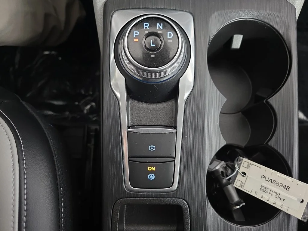 Used 2023 Gray Metallic Ford Platinum image 28