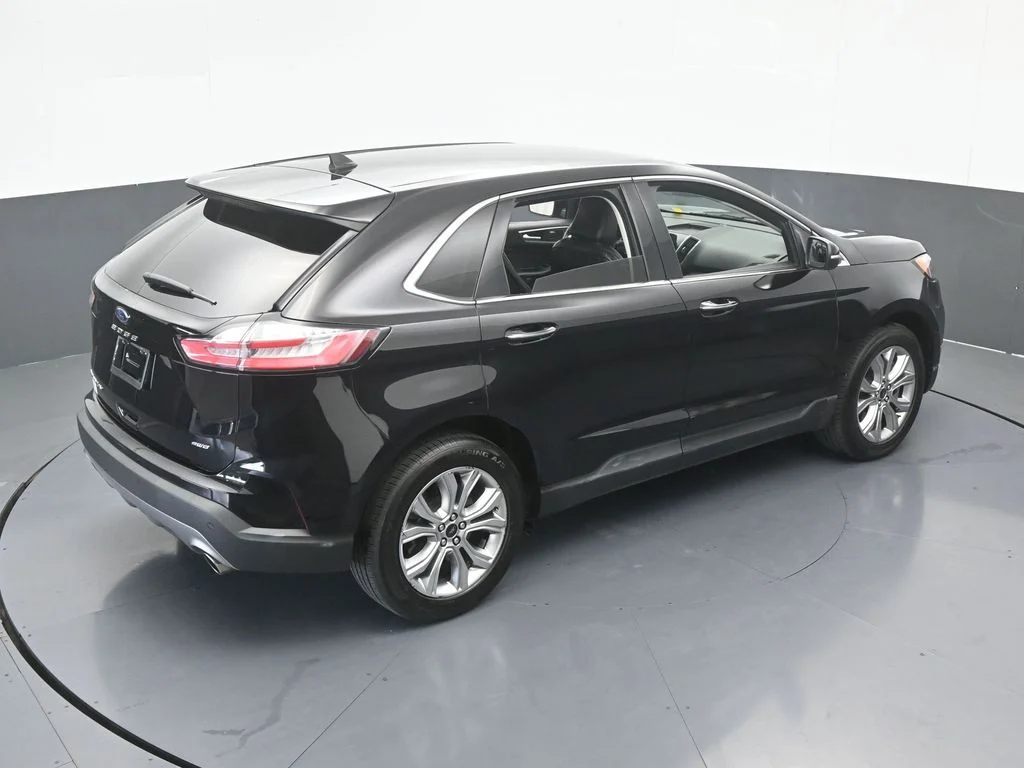 Used 2024 Black Metallic Ford Titanium image 55