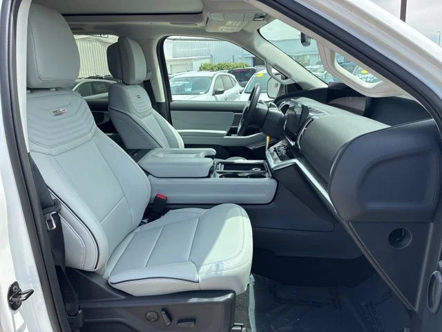 New 2026 Star White Metallic Tri-Coat Ford Platinum® image 40