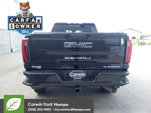 Used 2024 Onyx Black GMC  image 4