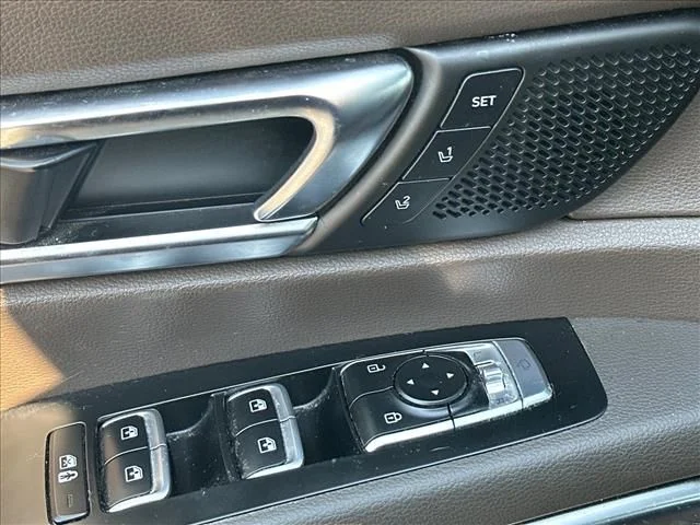 Used 2021 Black Kia SX image 23