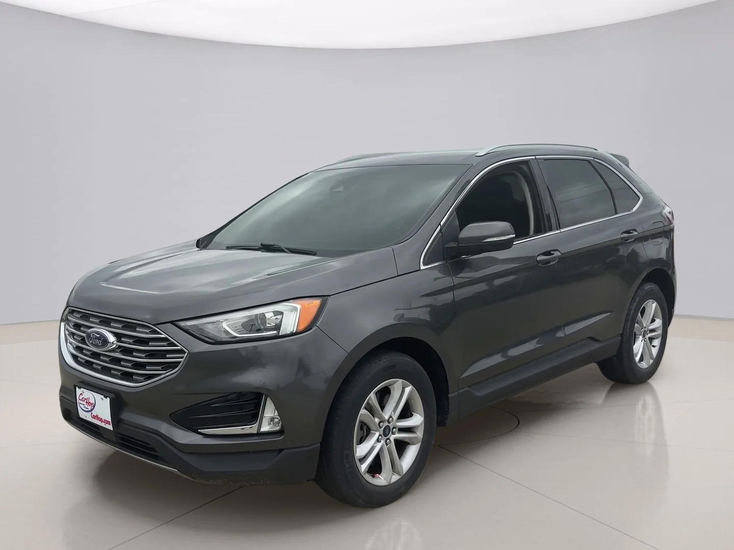 Used 2019 Gray Ford SEL image 1