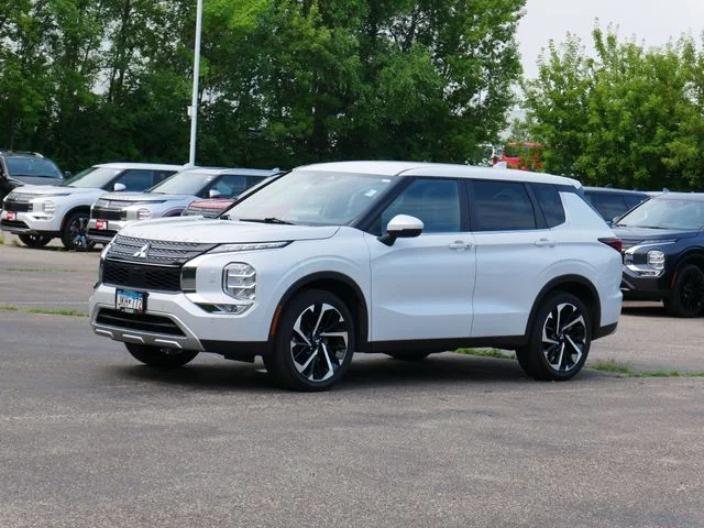Certified 2022 Mitsubishi Outlander SE with VIN JA4J4UA87NZ081029 for sale in White Bear Lake, Minnesota