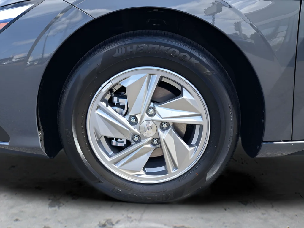 New 2026 Gray Hyundai SE image 28