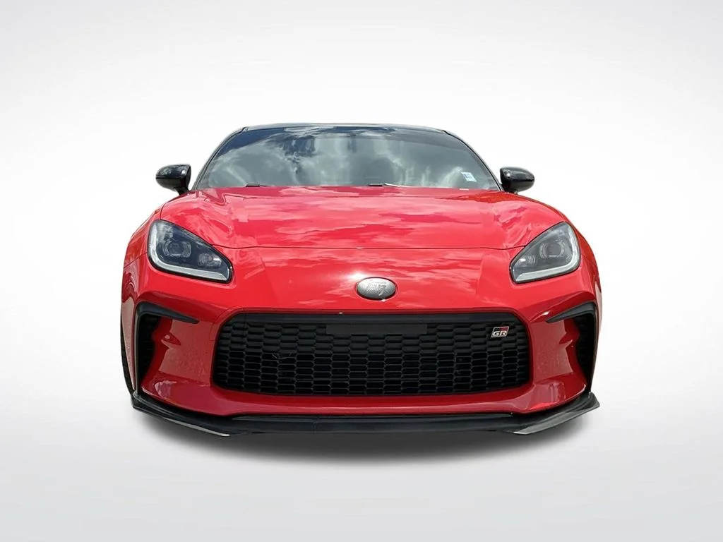 Used 2023  Toyota Premium image 18