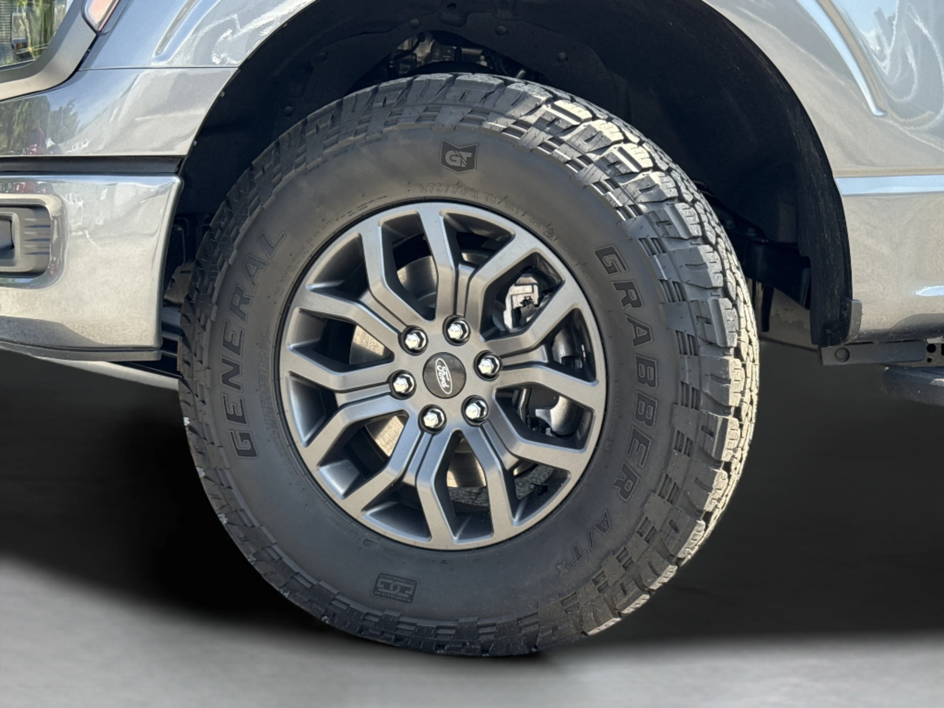 Used 2025 Carbonized Gray Metallic Ford Tremor image 49