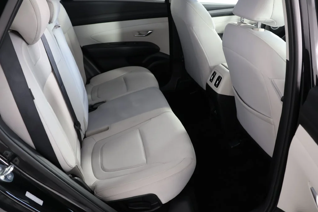 Used 2025 Phantom Black Hyundai SEL image 21