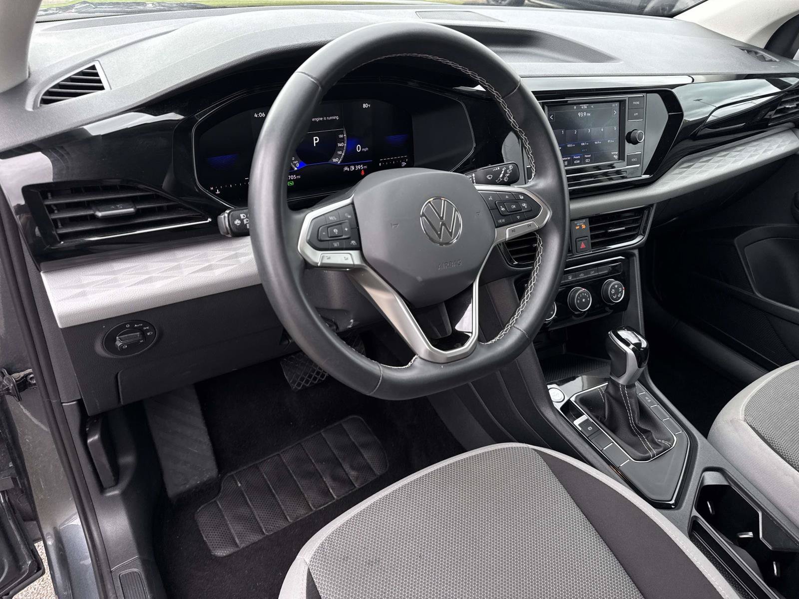 2024 Volkswagen Taos SE - Photo 17