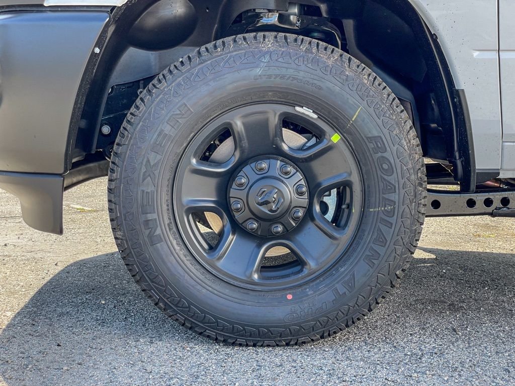 2025 RAM 3500 Chassis Tradesman - Photo 11