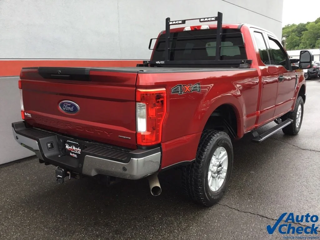 Used 2017 Red Ford XLT image 11