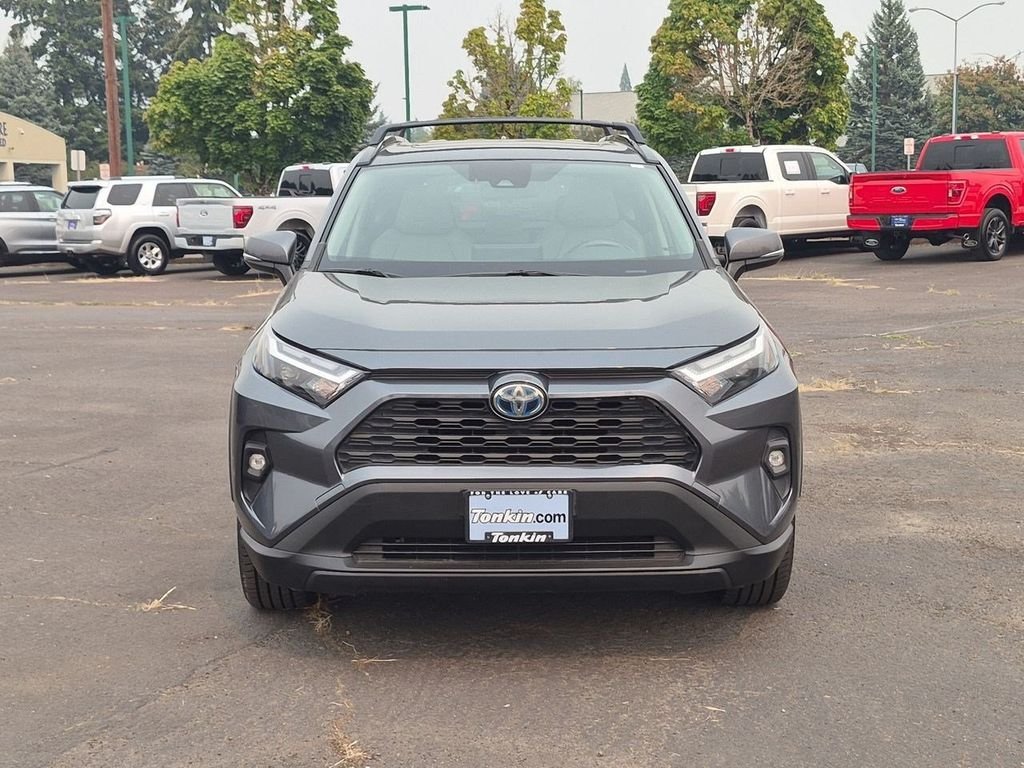 Used 2022 Magnetic Gray Metallic Toyota XLE Premium image 8