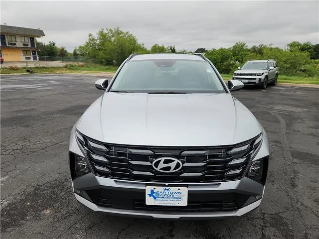 New 2026 Shimmering Silver Hyundai SEL image 5